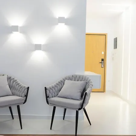 New Modern Style Next To The Train Station Apartment Thessaloniki