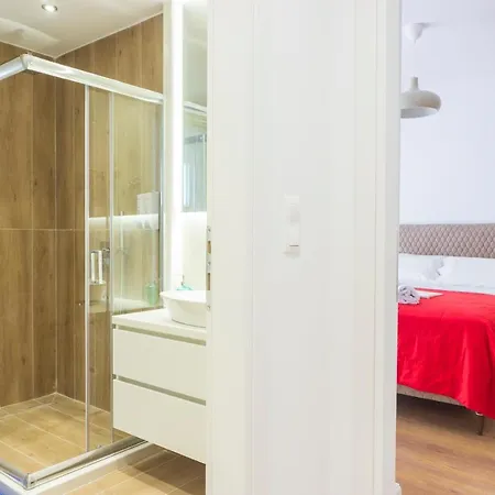 Lejlighed New Modern Style Next To The Train Station